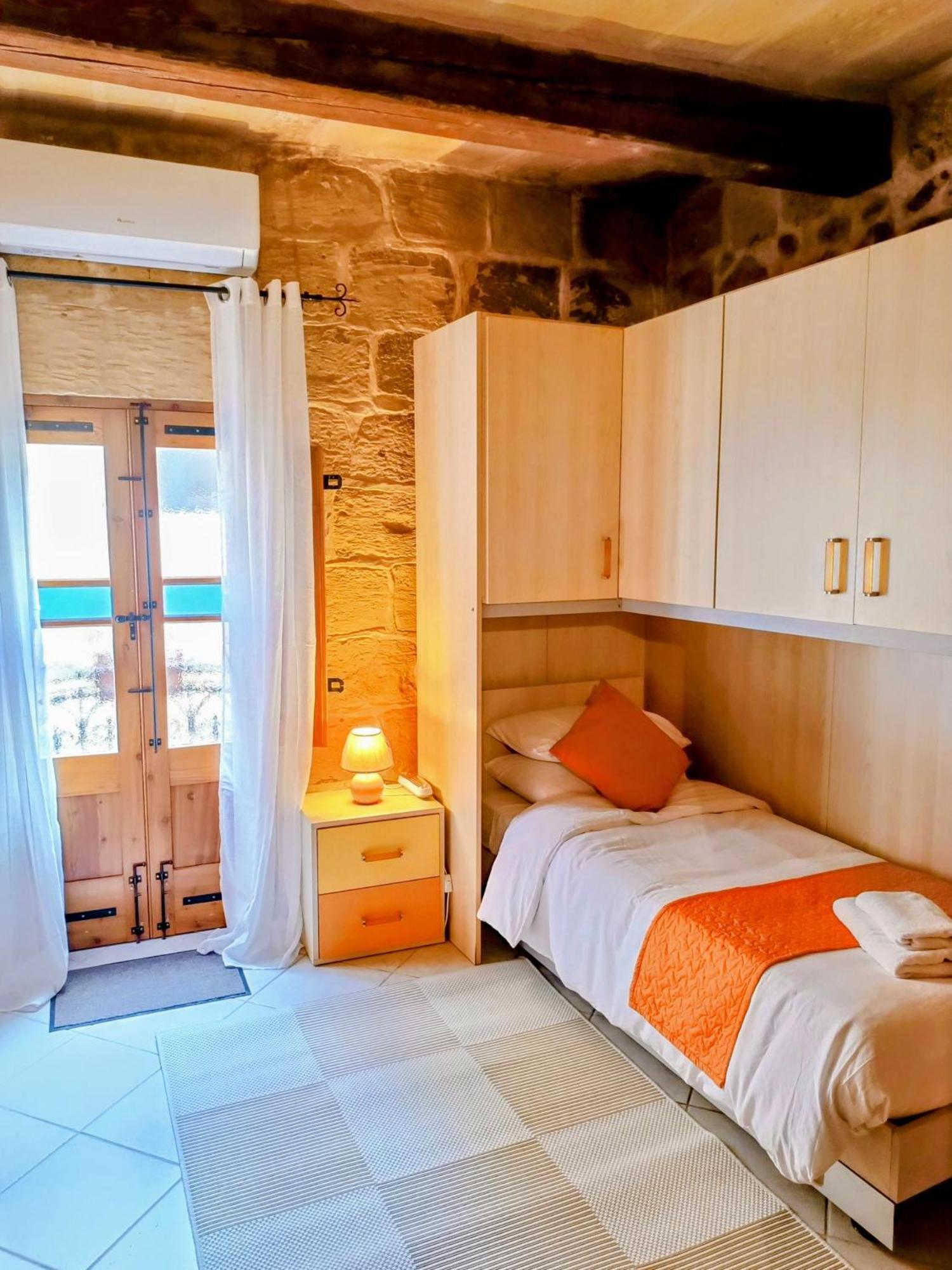 بيت للعطل Mdina Gate Retreat - A Charming House Of Character ربات