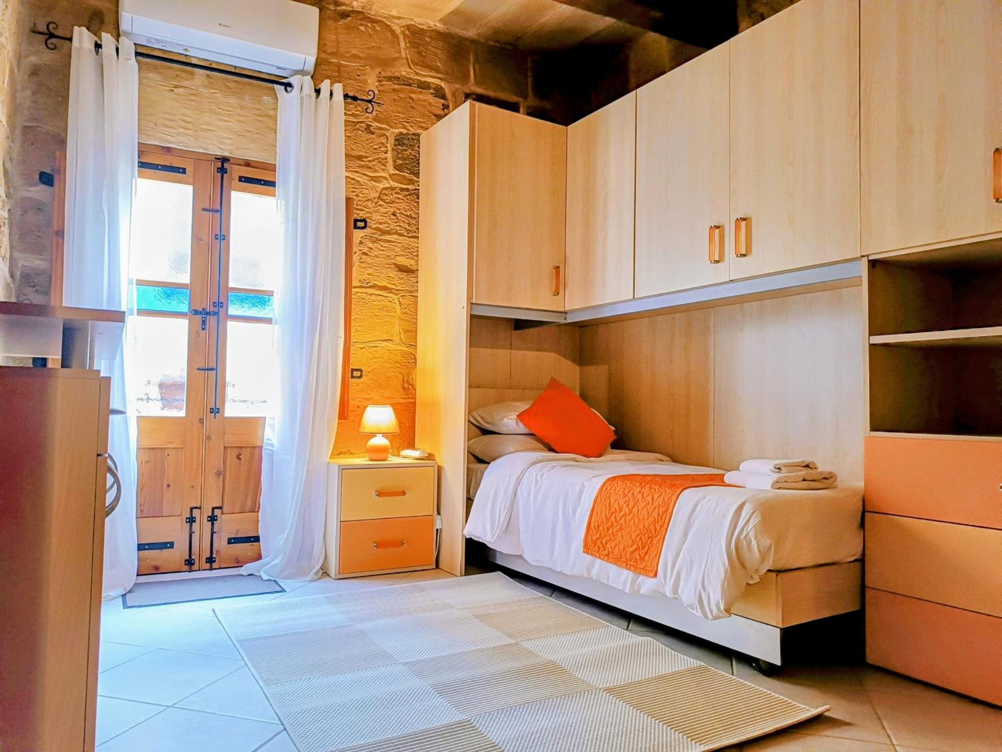 Mdina Gate Retreat - A Charming House Of Character *