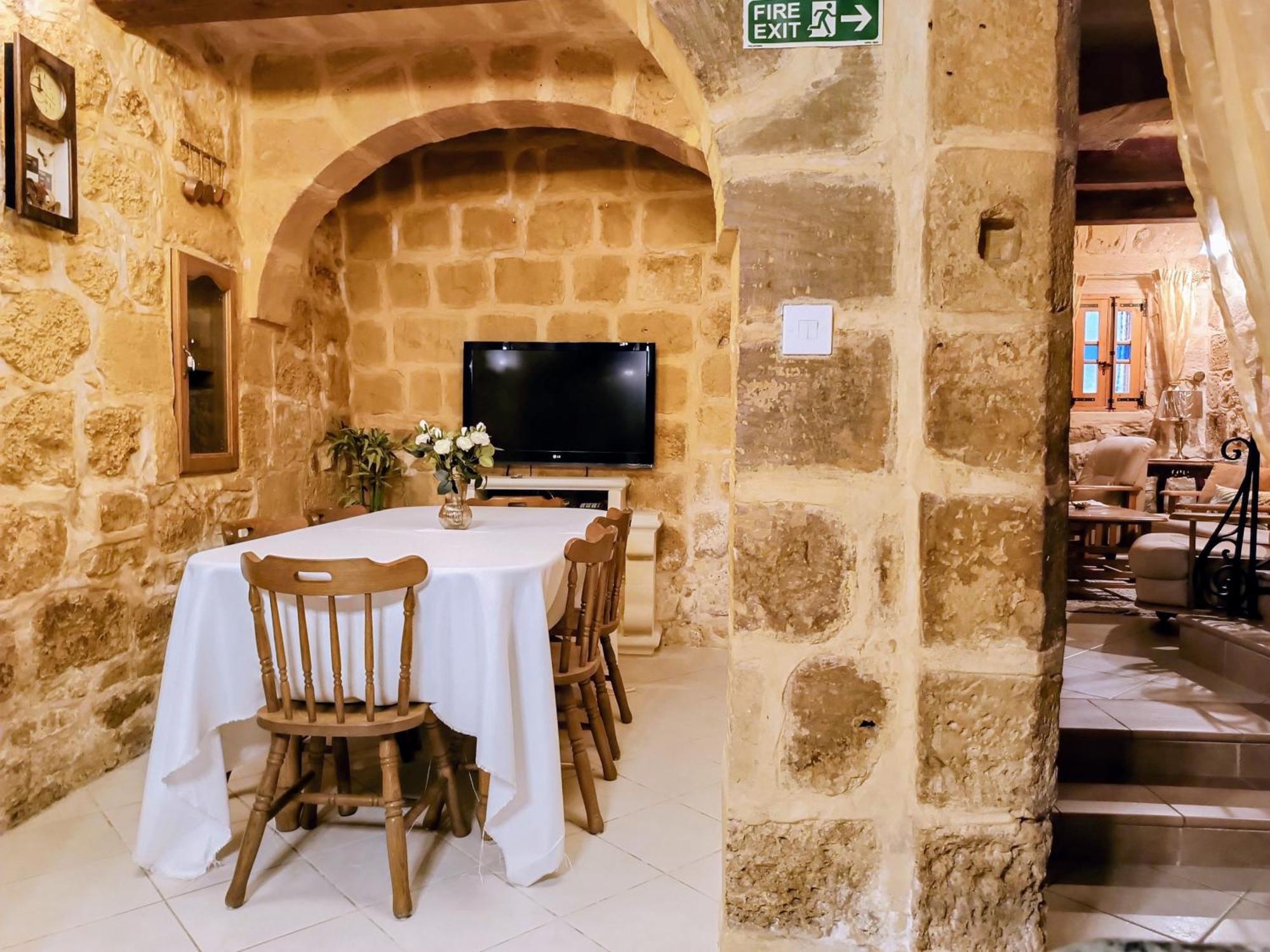 بيت للعطل Mdina Gate Retreat - A Charming House Of Character *